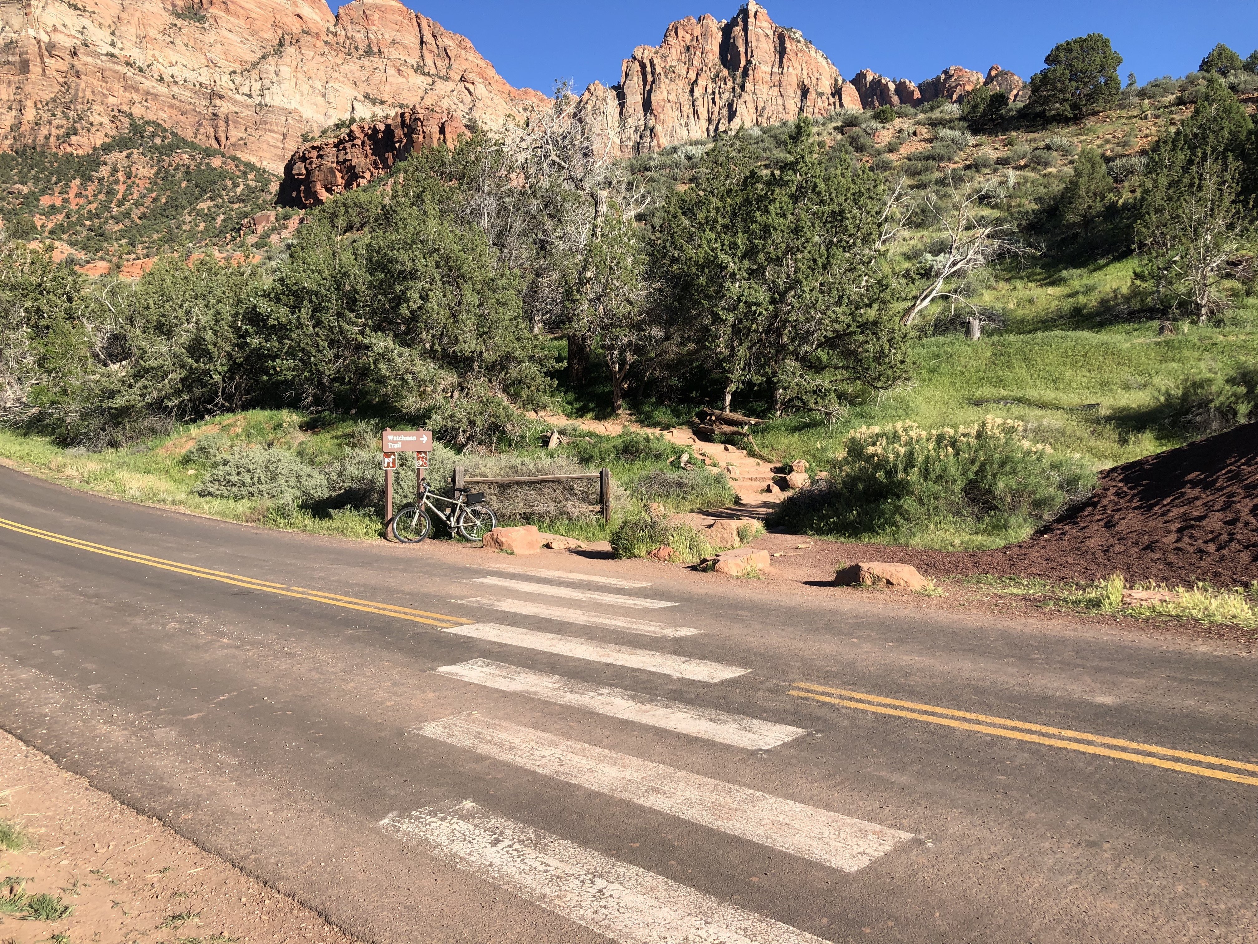 The trailhead at Watchman trail, a popular sunset hike in Zion National Park.